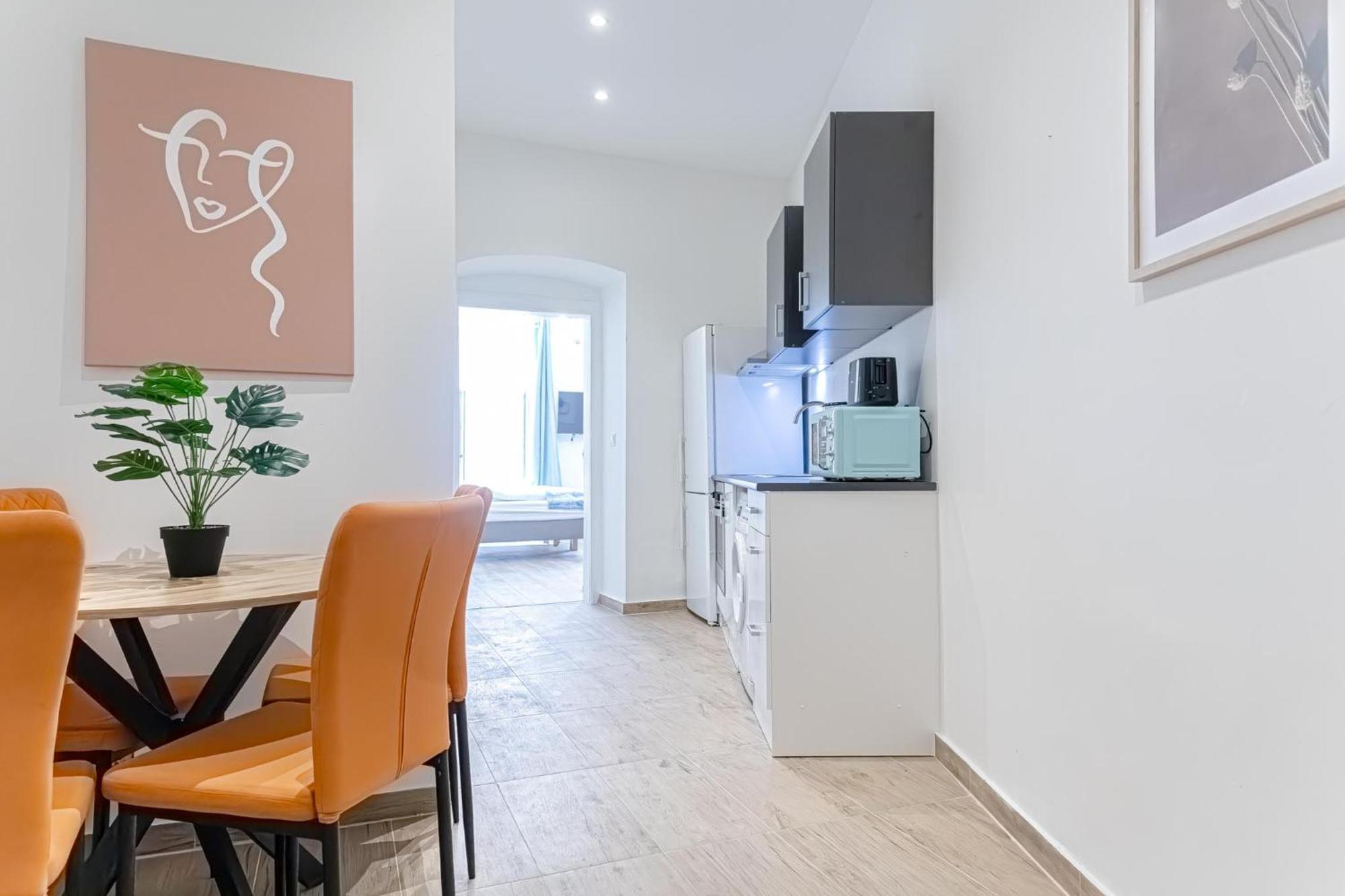 Cost Effective City Life 1Br In Classic Building เวียนนา ภายนอก รูปภาพ